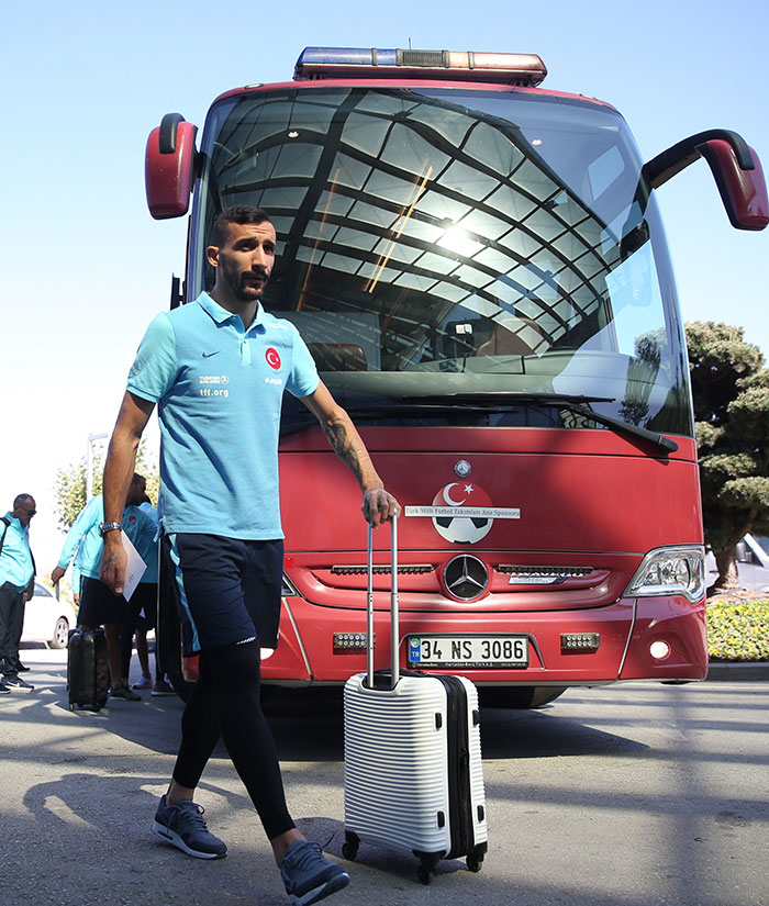 2018 Dünya Kupası Eleme Grup maçında yarın İzlanda ile karşılaşacak olan A Milli Futbol Takımı, Eskişehir'e geldi. 