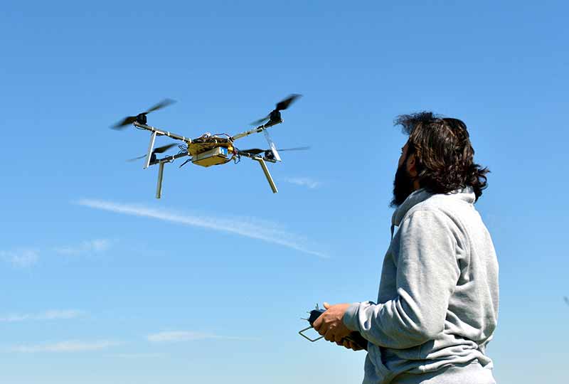 Eskişehir'de Anadolu Üniversitesi (AÜ) öğrencilerinin kurduğu "Drone Anadolu" takımının yaklaşık 3 ayda ürettiği Boran..