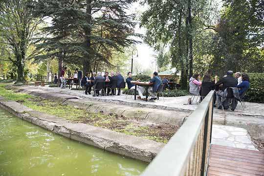 Anadolu Üniversitesi, bu yıl başlatılan altyapı çalışmaları kapsamında personeline yönelik yeni sosyal tesisleri de kullanıma açmaya başladı.