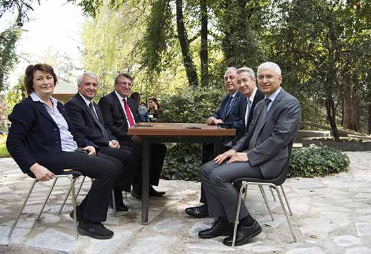 Anadolu Üniversitesi, bu yıl başlatılan altyapı çalışmaları kapsamında personeline yönelik yeni sosyal tesisleri de kullanıma açmaya başladı.