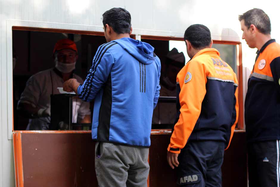 Eskişehir İl Afet ve Acil Durum Müdürlüğünün ev sahipliği yaptığı, 43 ilden 51 kursiyer ve 7 ilden 11 eğitmenin katıldığı ikinci grup ‘Doğada Arama Kurtarma Seviye 2 Yaz Eğitimi’ eğitimleri tamamlandı. 