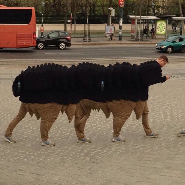 Telefonlar ile panoramik fotoğraf çekerek bulunduğunuz noktanın etrafını alacak şekilde tek bir fotoğrafa sığdırabiliyorsunuz. Ancak bunu yaparken bazen ortaya bu karelerde olduğu gibi 'facia'lar çıkıyor.