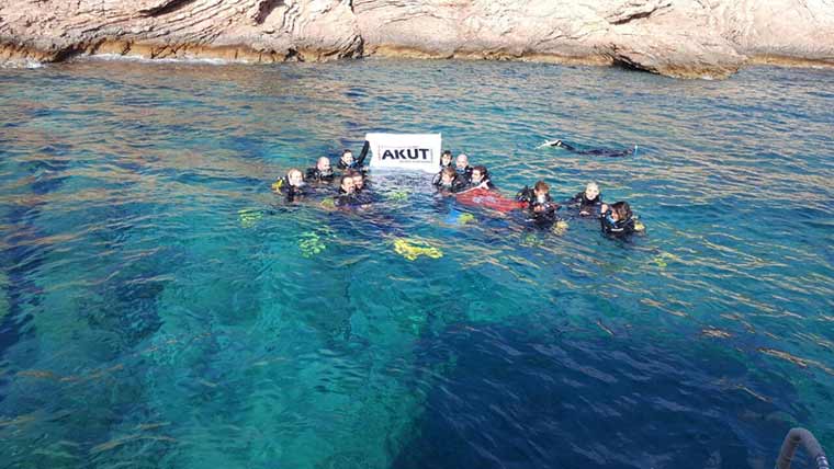 Arama Kurtarma Derneği (AKUT) Eskişehir ekibi, Bodrum'da gerçekleştirdiği dalış eğitimi ile dalıcı sayısını 12’ye yükseltti. 