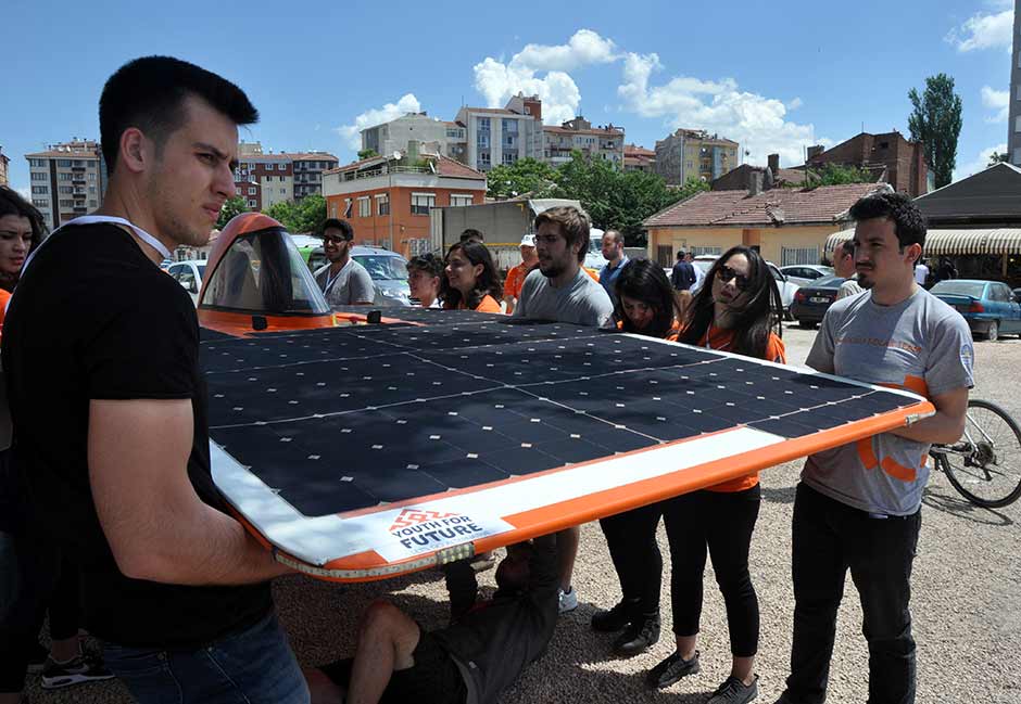 Eskişehir'de 5 Haziran Dünya Çevre Günü dolayısıyla  "Youth For Future" adlı Türkiye'nin ilk uzun mesafe, alternatif enerjili otomobil yarışı gerçekleştirildi. 
