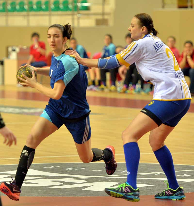 Hentbol Bayanlar Süper Lig play-out maçında Anadolu Üniversitesi, sahasında Ankara 1910'u 34-33 mağlup etti. 