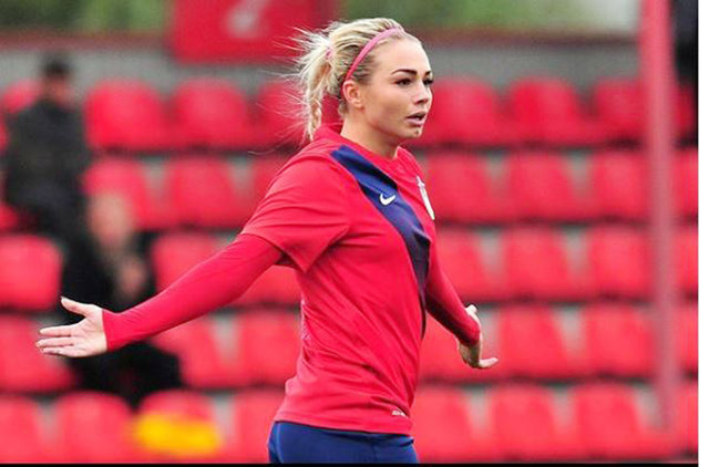 Antalya Döşemealtı Belediyespor, Rus yıldız futbolcu Ksenia Kovalenko ile prensipte anlaştı.