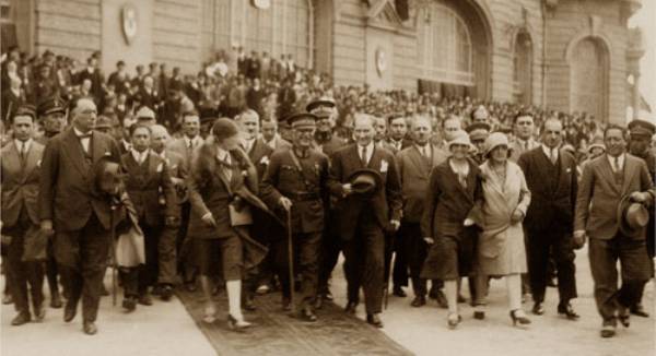 Türkiye Cumhuriyeti'nin kurucusu Mustafa Kemal Atatürk'ün daha önce görmediğiniz fotoğrafları... 