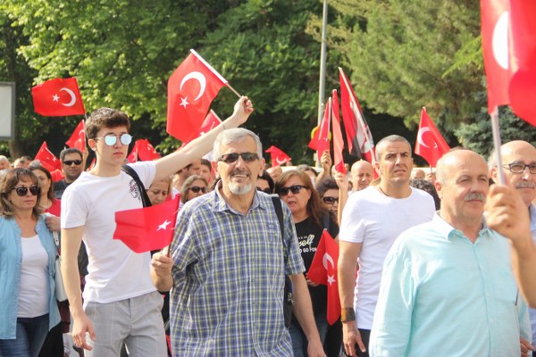 Ulu Önder Mustafa Kemal Atatürk’ün Eskişehir’e gelişinin 99. yıldönümü dolasıyla çeşitli etkinlikler düzenlendi. Atatürk’ün kente gelişi canlandırıldı. 