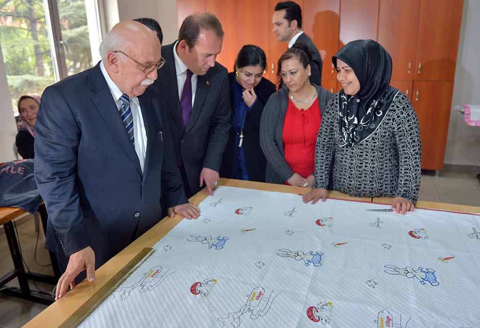 Milli Eğitim Bakanı Prof. Dr. Nabi Avcı, Eskişehir’de her yıl düzenlenen Yunus Emre’yi Anma Kültür ve Sanat Haftası kapsamındaki ‘Yunus Emre’nin Kabri’ni Ziyaret ve Anma Töreni’ne katıldı. 