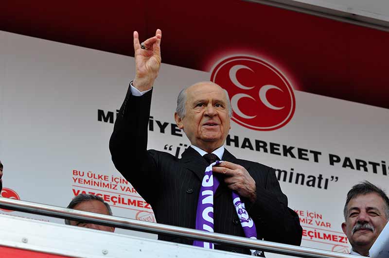 Milliyetçi Hareket Partisi (MHP) lideri Devlet Bahçeli, 16 Nisan referandum çalışmaları kapsamında miting yaptığı Afyonkarahisar da Fırat Kalkanı Operasyonu’nu değerlendirdi. 