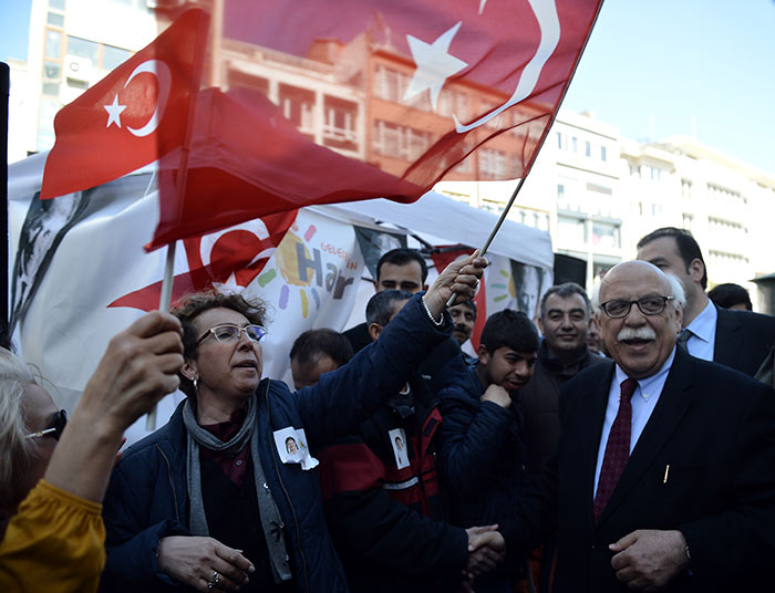 Kültür ve Turizm Bakanı Nabi Avcı, "MHP ile birlikte gerçekleştirmek üzere yola çıktığımız anayasa değişikliğinde inşallah önümüzdeki pazar günü milletimiz kararını verecek" dedi.