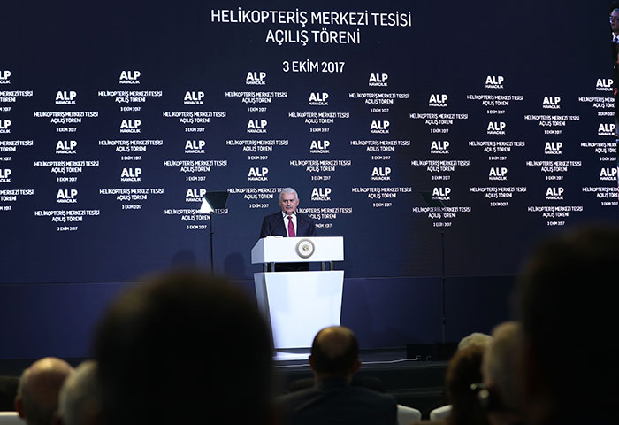 Başbakan Binali Yıldırım, Eskişehir Organize Sanayi Bölgesi'nde (OSB) Alp Havacılık Helikopter İş Merkezi Tesisleri'nin açılış törenine katılarak bir konuşma yaptı.