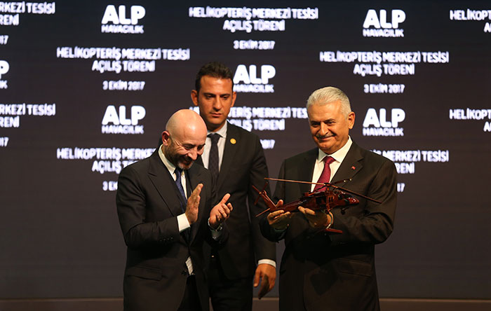 Başbakan Binali Yıldırım, Eskişehir Organize Sanayi Bölgesi'nde (OSB) Alp Havacılık Helikopter İş Merkezi Tesisleri'nin açılış törenine katılarak bir konuşma yaptı.