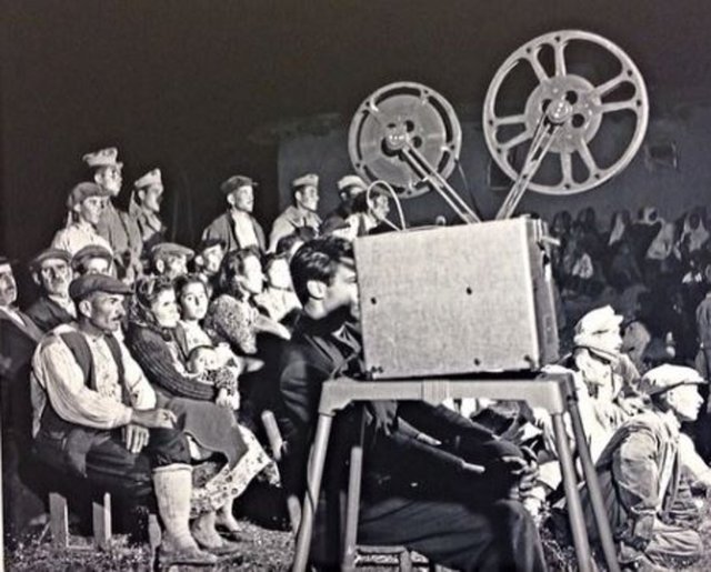 29. Yerel Medya Özendirme Yarışması Ödül Töreni çerçevesinde TBMM Sergi Salonu'nda açılan "Ankara 1930-1960" Fotoğraf Sergisi...