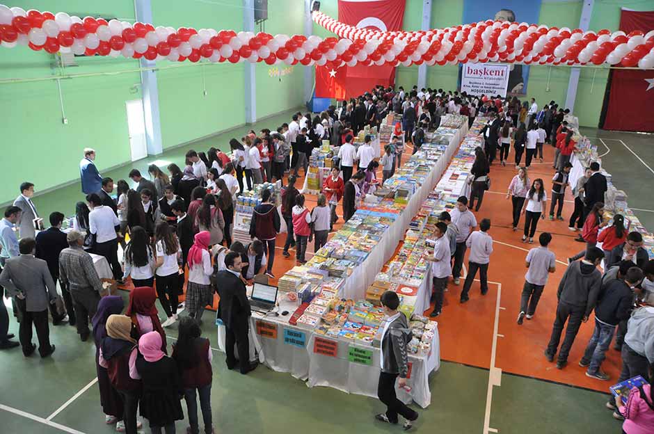 Eskişehir’in Beylikova ilçesinde bu yıl 2.’si düzenlenen Kitap Kültür ve Sanat Günleri başladı. 