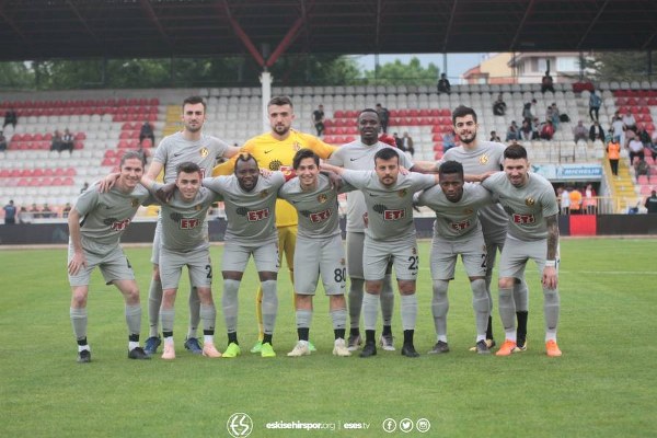 Spor Toto 1. Lig’in son haftasında Bolu Atatürk Stadyumu’nda oynanan Boluspor-Eskişehirspor karşılaşması, Boluspor’un 3-2’lık galibiyetiyle sonuçlandı. Es Es 83. dakikada gol bulup umutlandıktan saniyeler sonra 3. golü yedi.