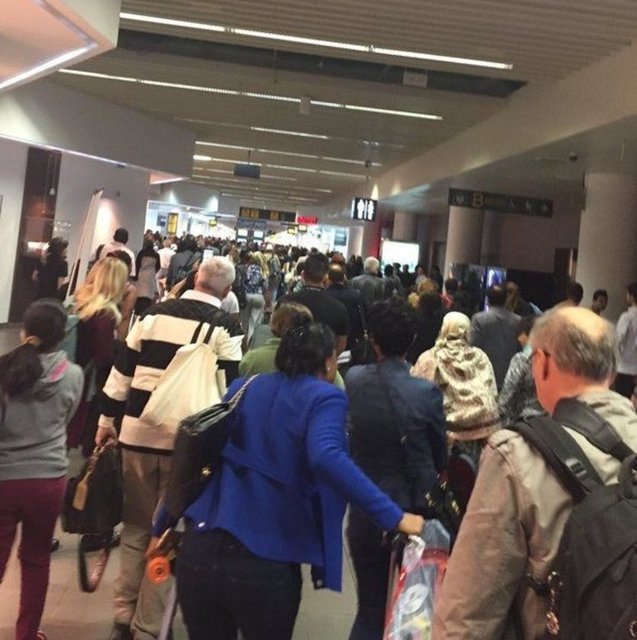 Belçika'ının başkenti Brüksel'deki Zaventem Havalimanı'nda iki patlama meydana geldi. İşte o patlamadan kareler.. Habertürk