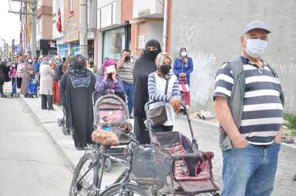 ....daha iyi bir organizasyon yapması gerektiğini söyledi.