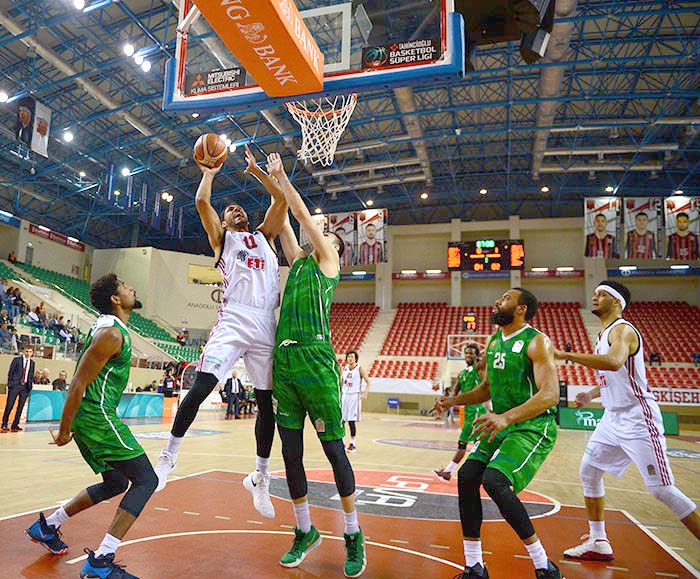 Tahincioğlu Basketbol Süper Ligi’nde mücadele eden temsilcimiz Eskişehir Basket bugün ligin 26’ncı haftasında Yeşilgiresun’u konuk etti. Eskişehir Basket 86 - 75 maçın galibi oldu.