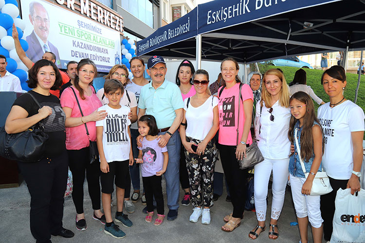 Büyükşehir Belediyesi spora ve sporcuya verdiği desteği açtığı spor merkezleri ile sürdürmeye devam ediyor. Son olarak Gültepe Mahallesi Şehit Yüzbaşı Güngör Caddesi üzerinde bulunan Büyükşehir Belediyesi Spor Merkezi, gerçekleştirilen tören ile vatandaşların hizmetine sunuldu.