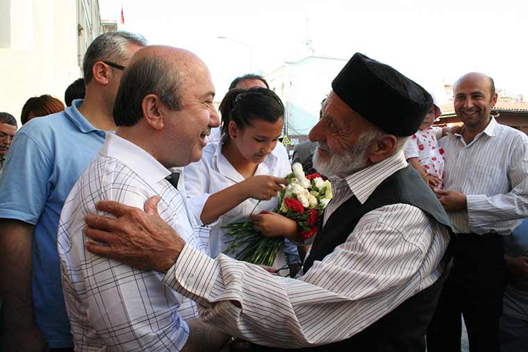 2007-2011 arasında Eskişehir Milletvekilliği yapan Kemal Unakıtan vefat etti. Kentimizin hemen her sorununa el atan Unakıtan, ciddi projelere imza attı. Unakıtan, esprili ve hoşgörülü kişiliğiyle de hatırlanacak.