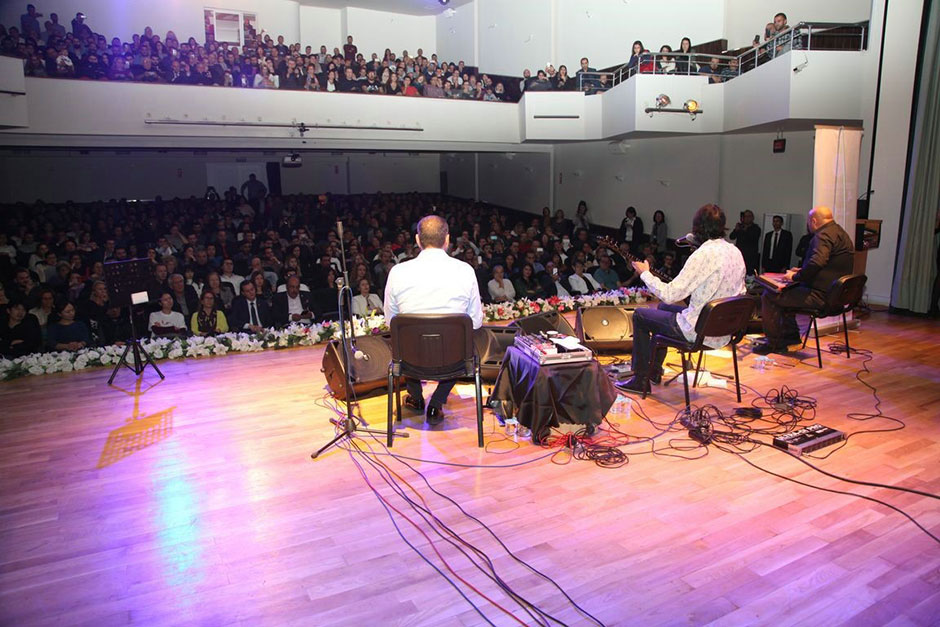 Eskişehir Odunpazarı Belediyesi tarafından düzenlenen 4. Uluslararası Cam Festivali cam sanatının usta isimlerini bir araya getirdi.