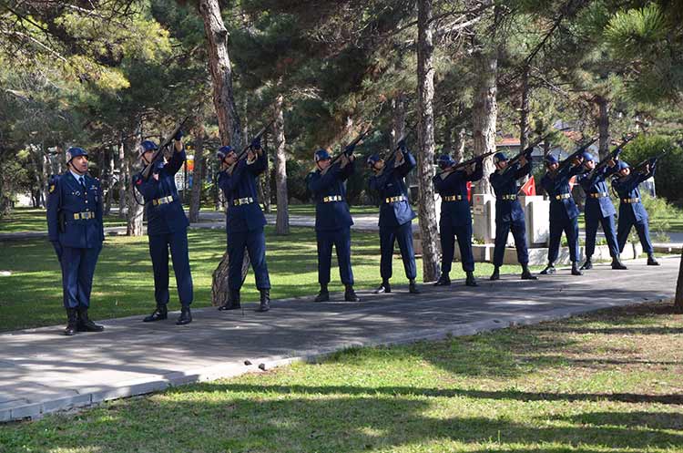 ÇANAKKALE ŞEHİTLERİ ANILDI