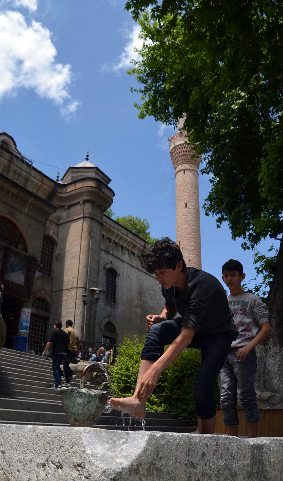 CUMA NAMAZINDA CAMİLER DOLDU TAŞTI