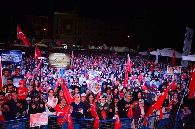 Demokrasi nöbetinde 7'nci gün