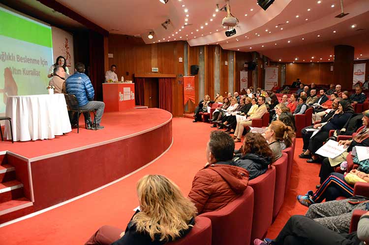 Eskişehir Büyükşehir Belediyesi ve Şenpiliç tarafından düzenlenen “Dengeli Beslen Harekete Geç” kampanyasının etkinliği yapıldı.