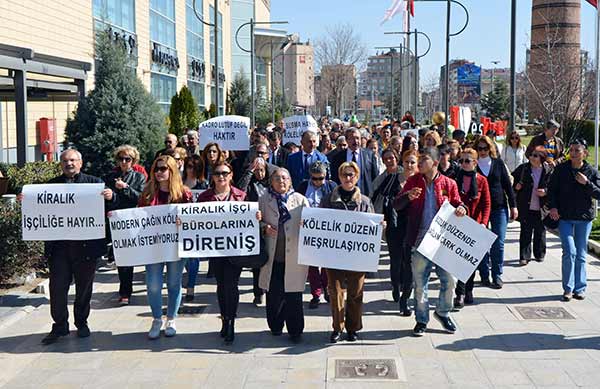 CHP Eskişehir İl Başkanlığı tarafından özel istihdam bürolarına ilişkin yasa tasarısı protesto eden DİSK üyelerine destek için yürüyüş düzenlendi.