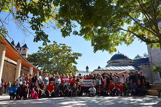 Eskişehir Doğa Tutkunları Derneği (ESDOT) üyeleri Seyitgazi ilçesinin tarihi ve turistik yerlerine doğa yürüyüşü düzenlediler.