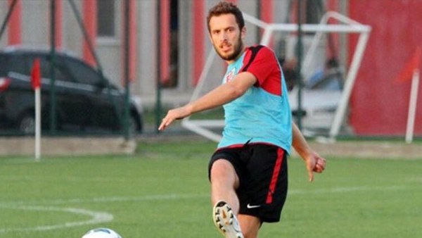 Eskişehirspor Kulübü Başkanı Osman TAŞ ve yönetim kurulu Rahmetli Ediz BAHTİYAROĞLU’na 2012 yılında verilen ev sözünü tutarak tapuyu Bursa’daki evlerinde anne Ayten baba İsmail ve abi Engin’e teslim edildi.