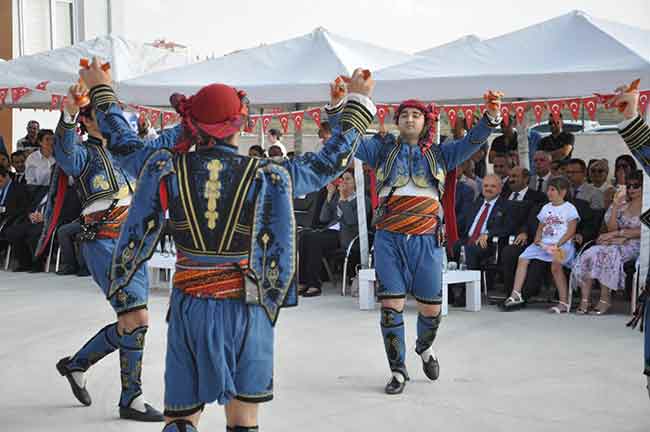 Eskişehir Yaşar Eğitim ve Kültür Vakfı Mesleki ve Teknik Anadolu Lisesi’nin açılışı yoğun katılımla gerçekleştirildi