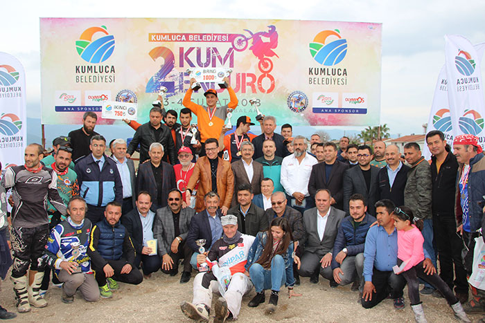 Antalya'nın Kumluca ilçesinde bu yıl ikincisi düzenlenen Kum Enduro yarışları tamamlandı.