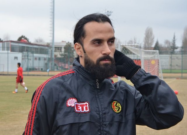 Erkan Zengin, Eskişehirspor Kulüp Başkanı Halil Ünal ve Sportif Direktör İzzet Erdoğan'ı son gelişmelerle ilgili Cumhurbaşkanı Recep Tayyip Erdoğan'a şikayet etti.