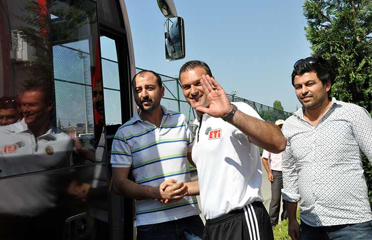 Es Es kamp için Düzce'ye gitti