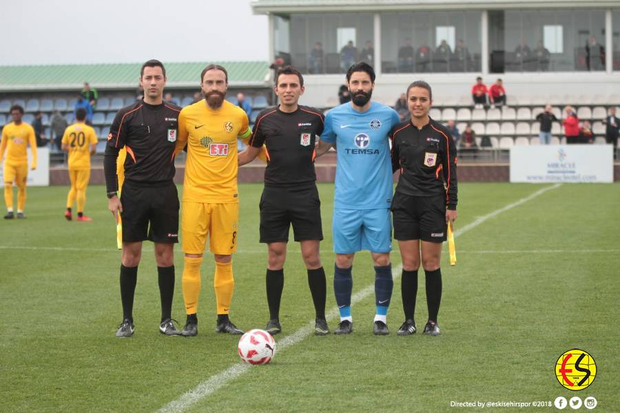 Eskişehirspor, üçüncü hazırlık maçında Adana Demirspor’a 1-0 mağlup oldu. Karşılaşmada, Adana Demirspor'un golünü 90+'da Atabey Çiçek kaydetti.
