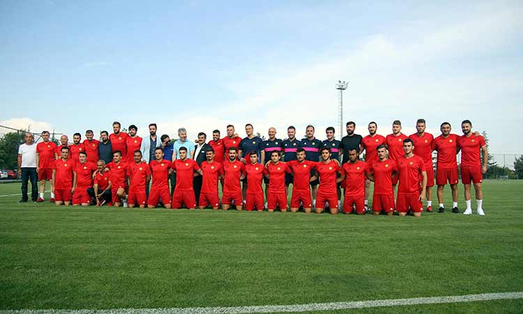 PTT 1. Lig ekiplerinden Eskişehirspor, yeni sezon hazırlıklarına başladı.