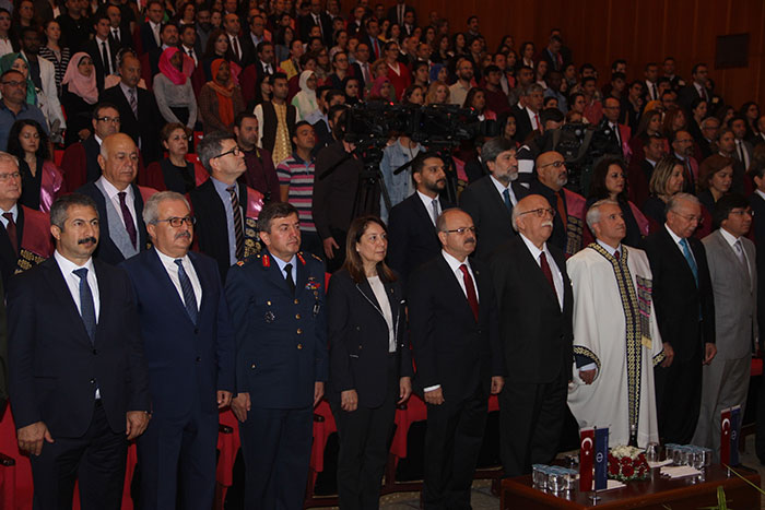 Anadolu Üniversitesi yeni döneme ‘Merhaba’ dedi. AK Parti Eskişehir Milletvekili Nabi Avcı; Anadolu Üniversitesi üniversitelerin bugününü değil yarınını temsil edecek duruma gelmiştir