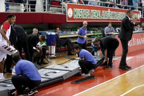 Tahincioğlu Basketbol Süper Ligi'nde 6'ncı hafta mücadelesinde temsilcimiz Eskişehir Basket, Pınar Karşıyaka'yı deplasmanda 74-70 yendi.
