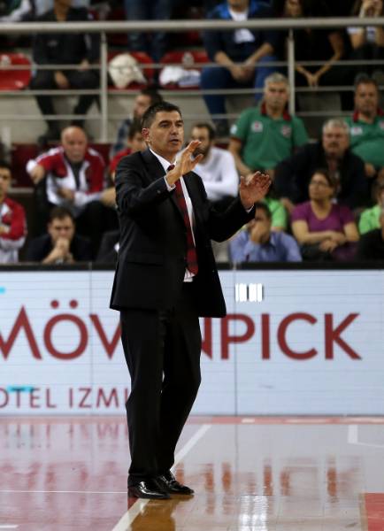 Tahincioğlu Basketbol Süper Ligi'nde 6'ncı hafta mücadelesinde temsilcimiz Eskişehir Basket, Pınar Karşıyaka'yı deplasmanda 74-70 yendi.
