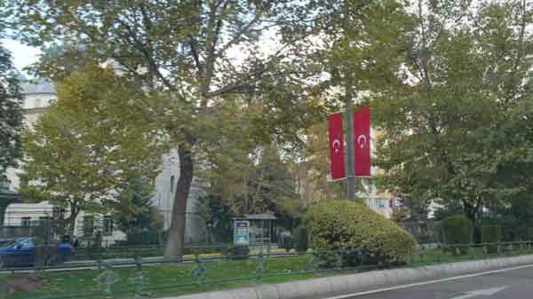 Eskişehir'de 29 Ekim Cumhuriyet Bayramı dolayısı ile cadde ve sokaklar Türk bayrakları ile donatıldı. 