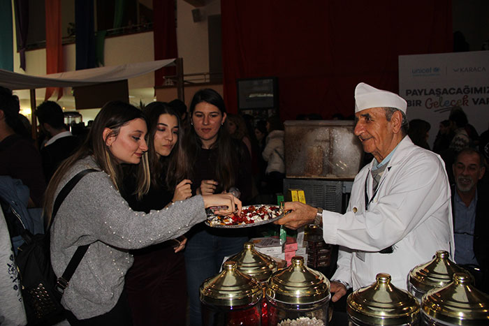 Eskişehir’de ilk kez düzenlenen “Coffee Carnaval Blues Session” festivalinde kahve tutkunları bir araya geldi. 