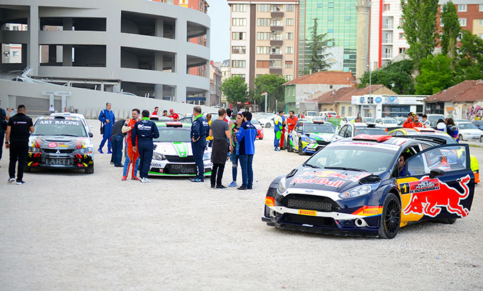 Eskişehir Otomobil ve Motor Sporları Kulübü (ESOK) tarafından organize edilen Türkiye Ralli Şampiyonası'nın ilk ayağı olan "Rally Phrygia 2018" başladı.