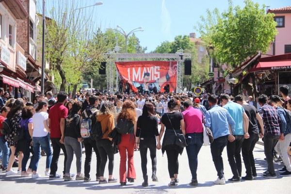 Eskişehir’de, 1 Mayıs Emek ve Dayanışma Günü coşku içinde kutlandı. 