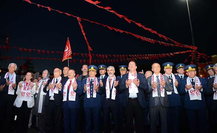 Fotoğrafların çekilmesinde emeği geçenleri teşekkür ediyorum. Sergimiz hayırlı ve uğurlu olsun." diye konuştu.