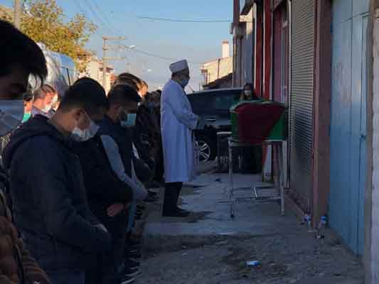 Eskişehir Emniyet Müdürlüğüne bağlı ekipler, Fatmanur Yücel’in ölümüyle ilgili inceleme başlattı. Fatmanur'un arkadaşlarının ifadesi ise akıllarda soru işareti bıraktı. 