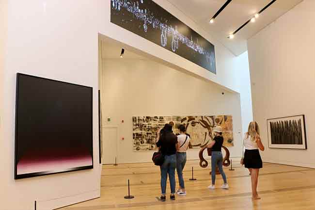 Bengü Kırkız Ergüven, "Yakın zamanda İngiltere'de düzenlenen Museum and Heritage Awards'ın kısa listesine kalan 5 müzeden biriyiz. Eylül ayında sonuçlar açıklanacak. Güzel bir haber alacağımıza eminiz. Logo tasarımı alanında ödül aldık. Hem yerel de hem de ülke çapında çeşitli ödüllere layık görüldük." ifadelerini kullandı. 