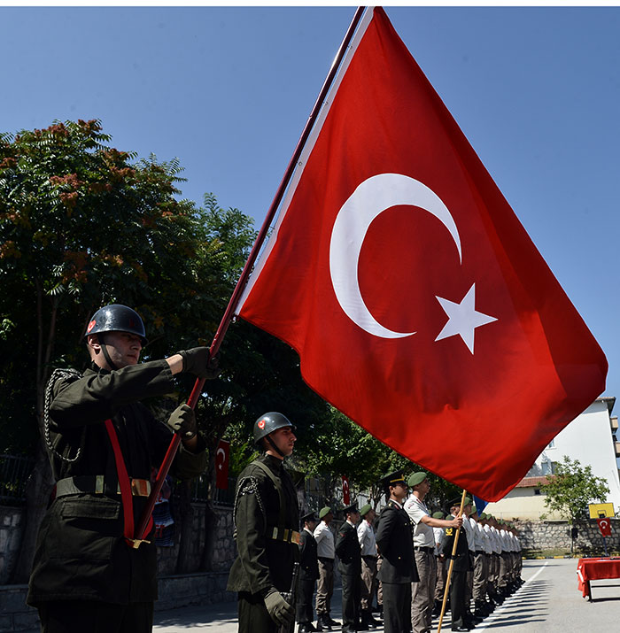 Eskişehir'de, temel eğitimlerini tamamlayan 368. kısa dönem 47 er, düzenlenen törenle yemin etti. 